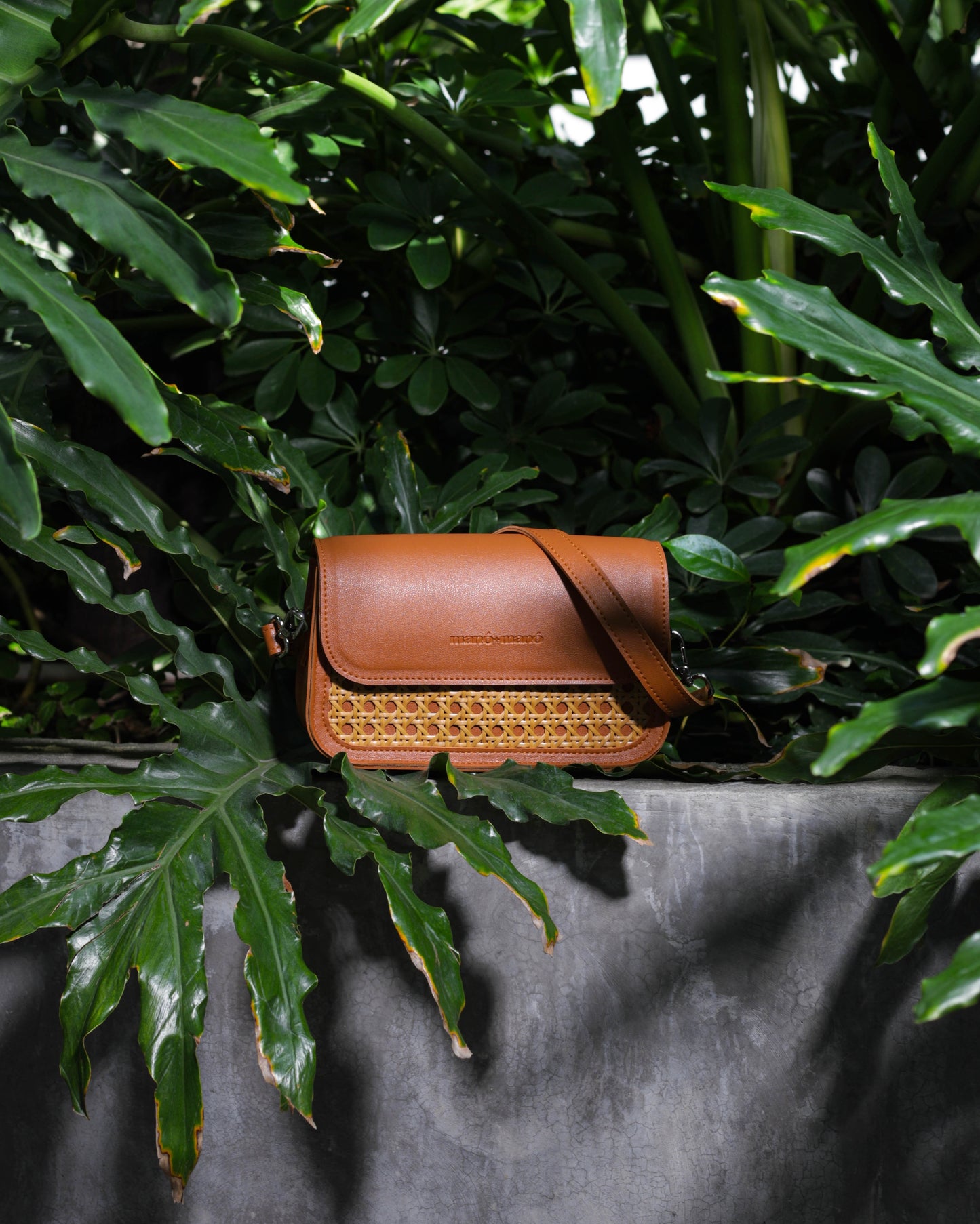 The Manó-Manó® "Bombón" in Tan/Natural