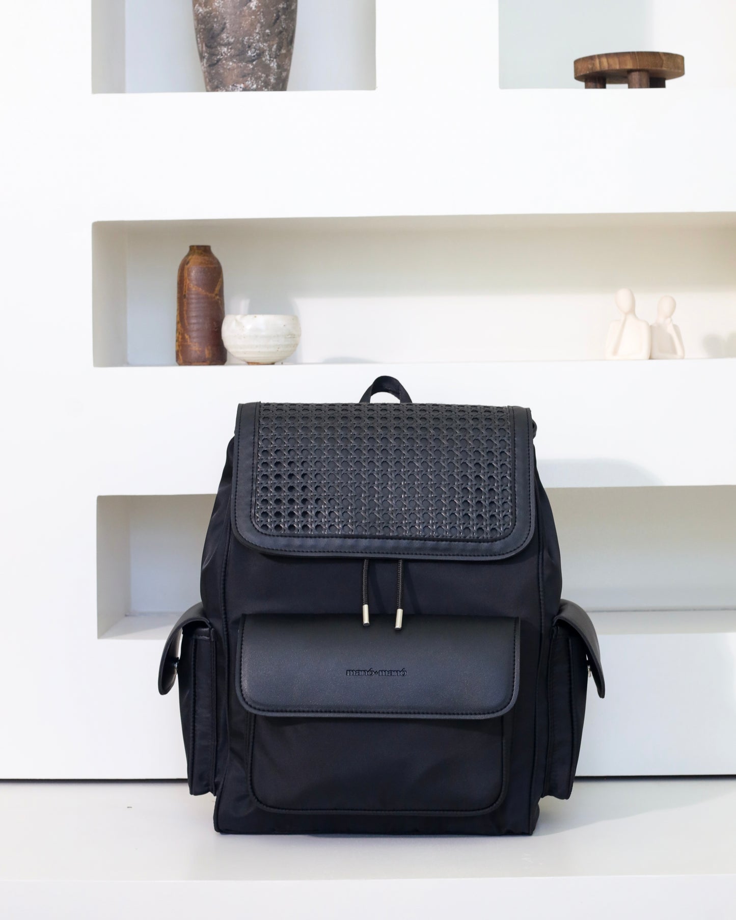 The Manó-Manó® "Solvan" Backpack in Black/Black