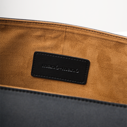 The Manó-Manó® "Pamana" in Black/Natural (PRE ORDER ONLY)