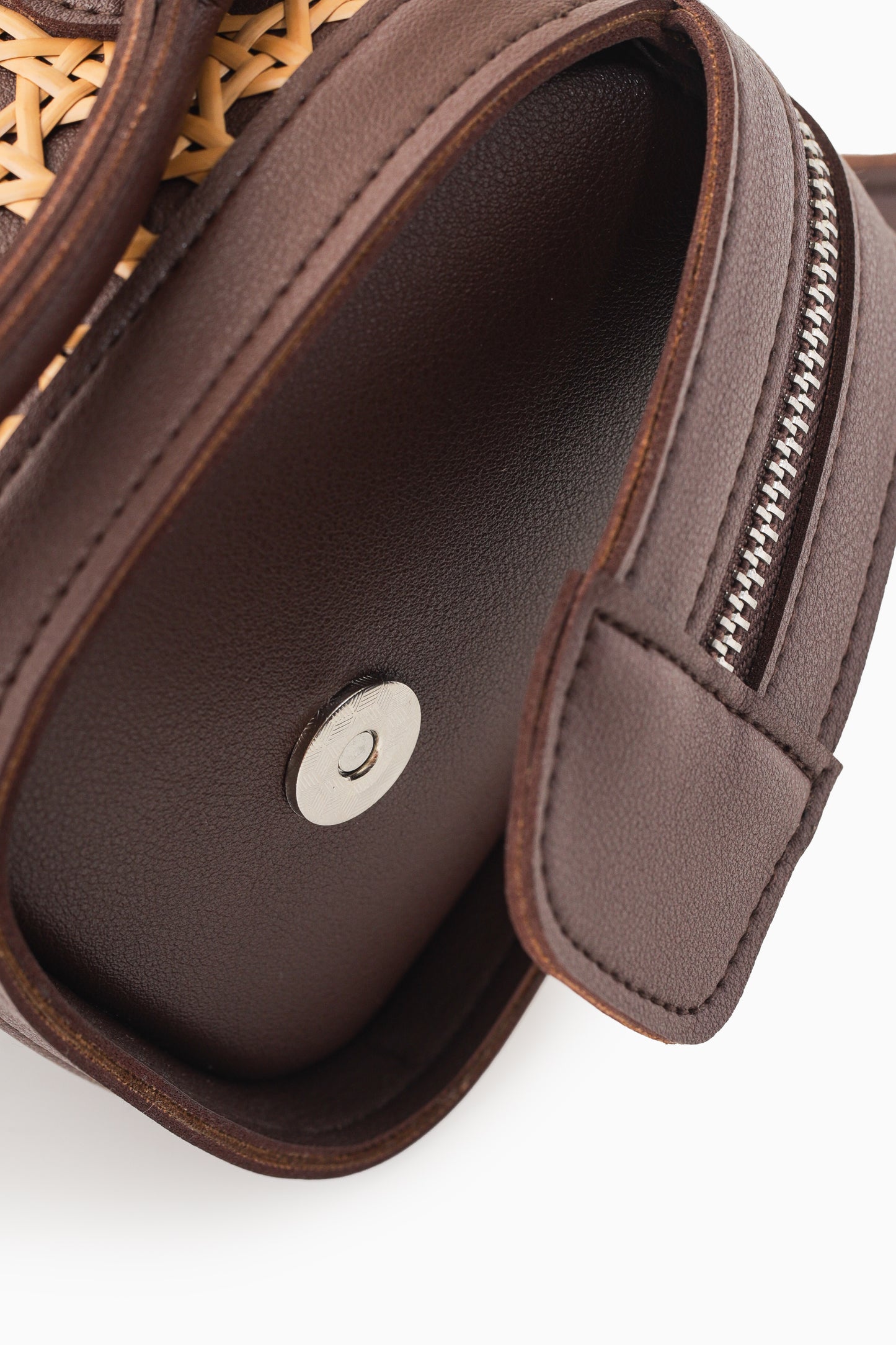The Manó-Manó® "Bóveda" Barrel Bag in Cacao/Natural