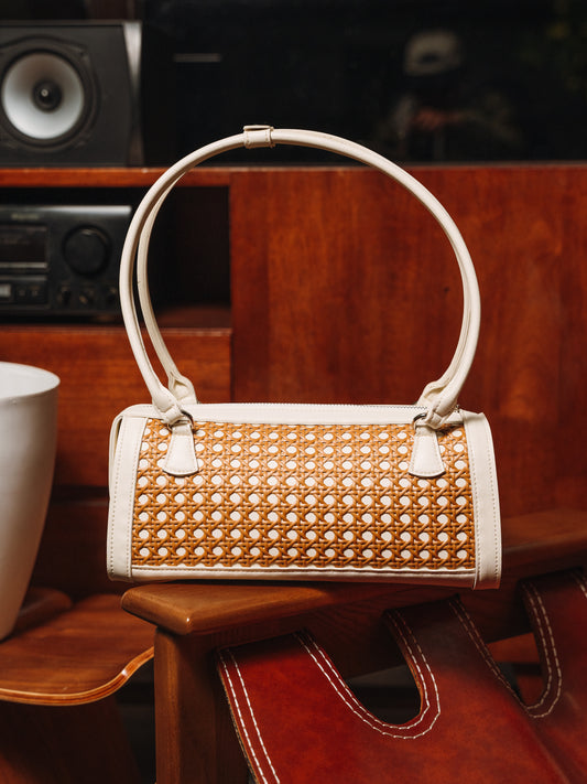 The Manó-Manó® "Bóveda" Barrel Bag in White/Natural